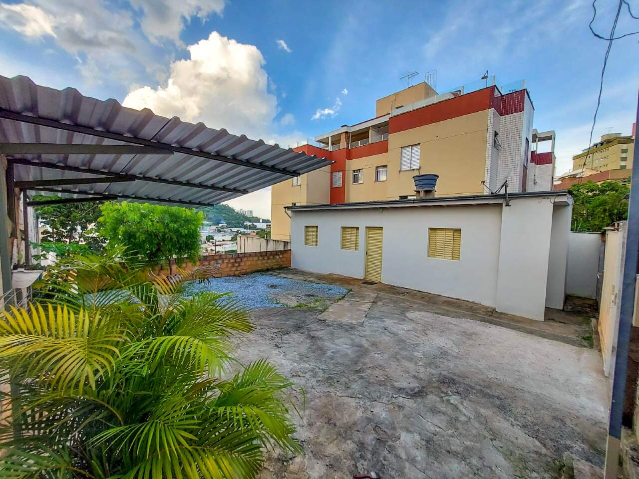 Lote à venda no Caiçaras: 