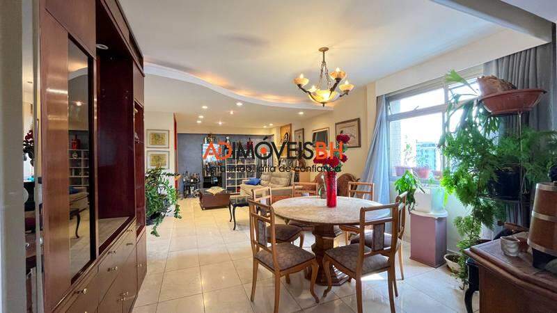 Apartamento à venda no Funcionários: 