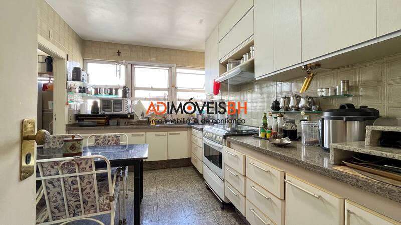 Apartamento à venda no Funcionários: 