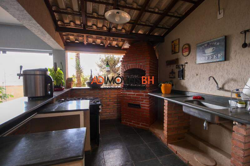 Casa Geminada à venda no Buritis: 