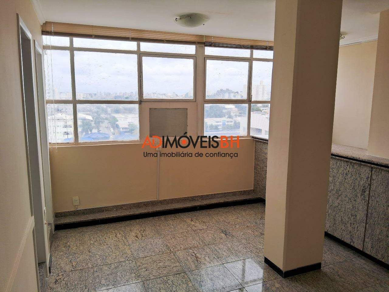 Sala para aluguel no Centro: 