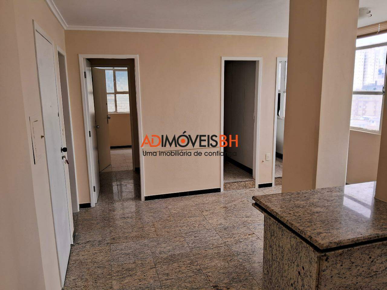 Sala para aluguel no Centro: 
