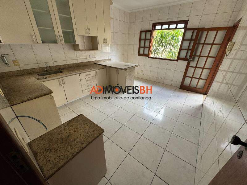 Casa à venda no Renascença: 