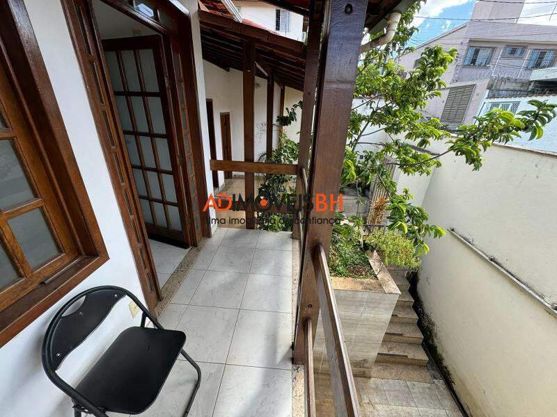 Casa à venda no Renascença: 