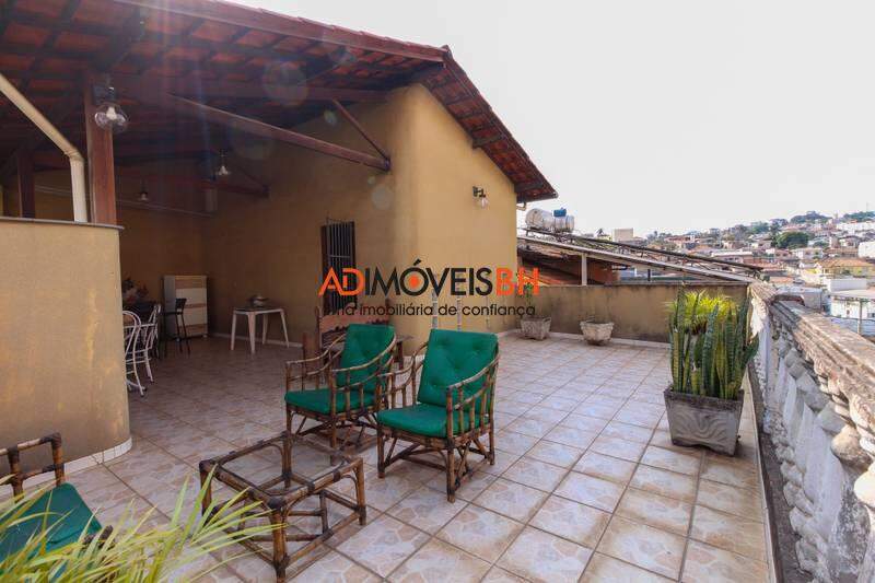 Casa à venda no Carlos Prates: 