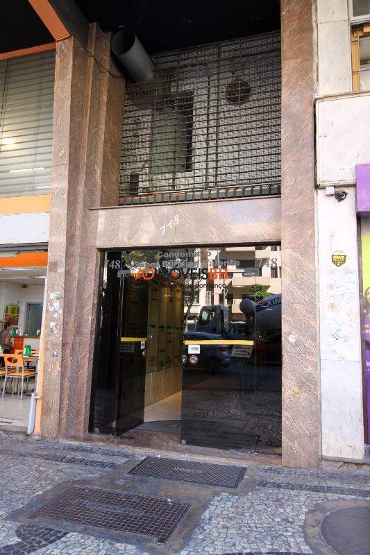 Sala para aluguel no Centro: 