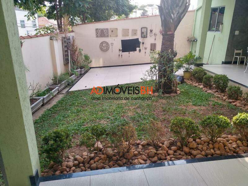 Casa à venda no Santa Mônica: 