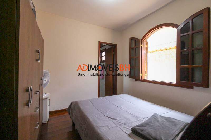 Casa à venda no Lajedo: 