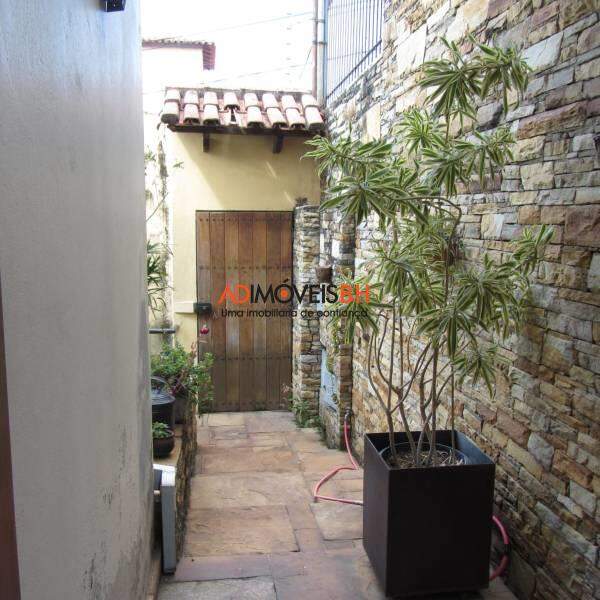 Casa à venda no Caiçaras: 
