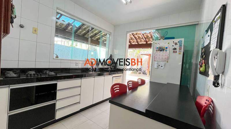 Casa à venda no Santa Amélia: 