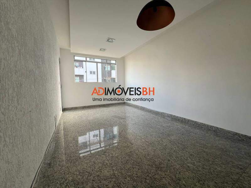 Apartamento à venda no Sagrada Família: 