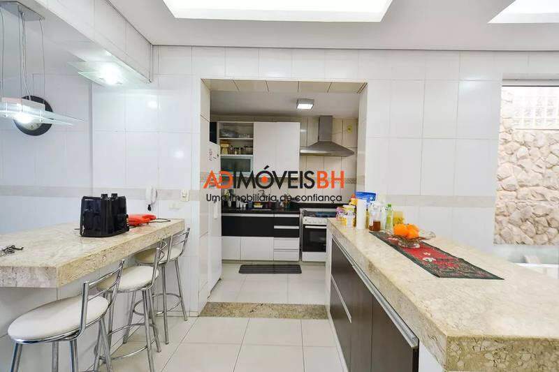 Casa Residencial à venda no Santa Tereza: 