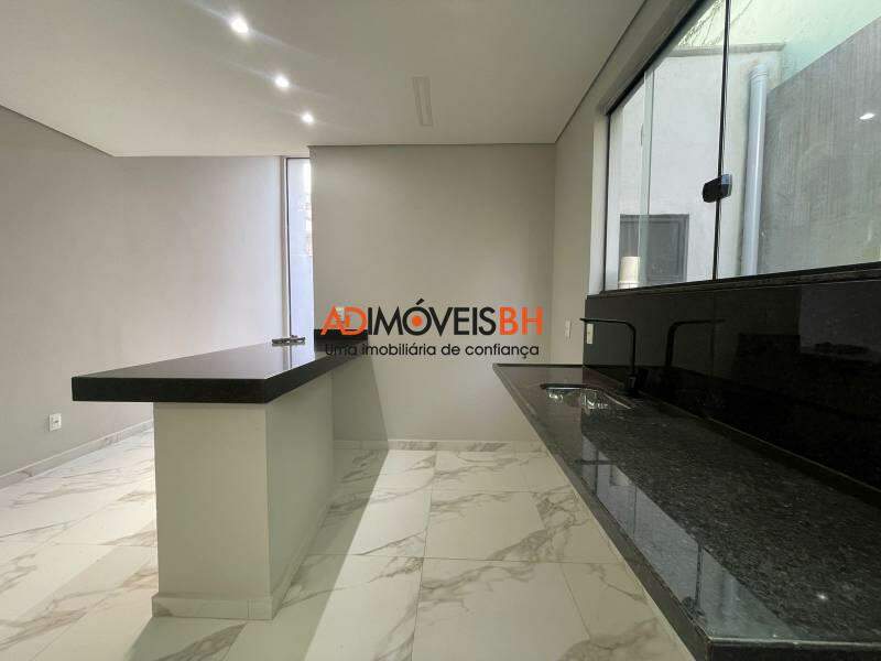Casa Residencial à venda no Santa Efigênia: 