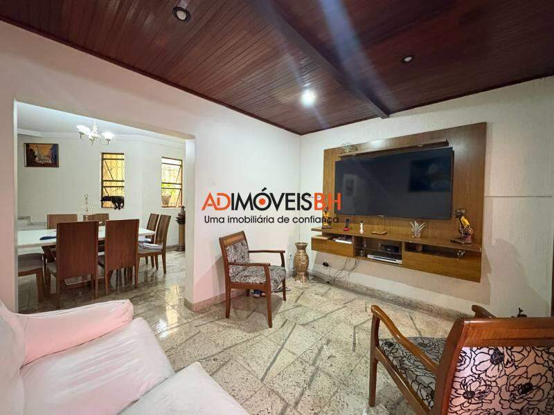 Casa Residencial à venda no Dona Clara: 