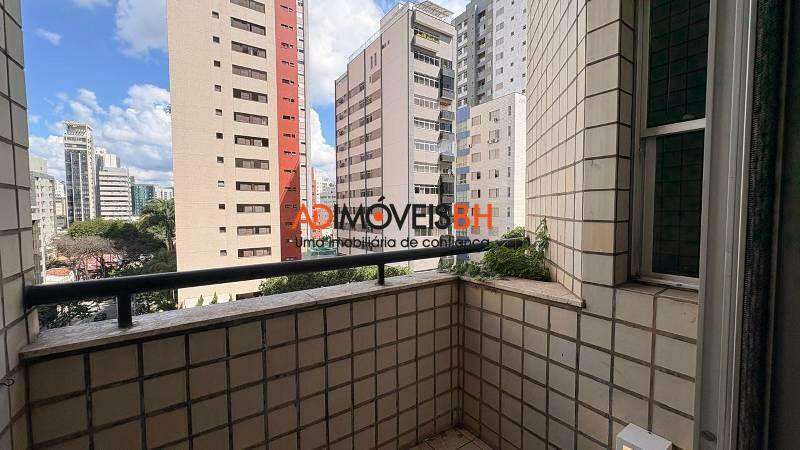 Apartamento à venda no Lourdes: 