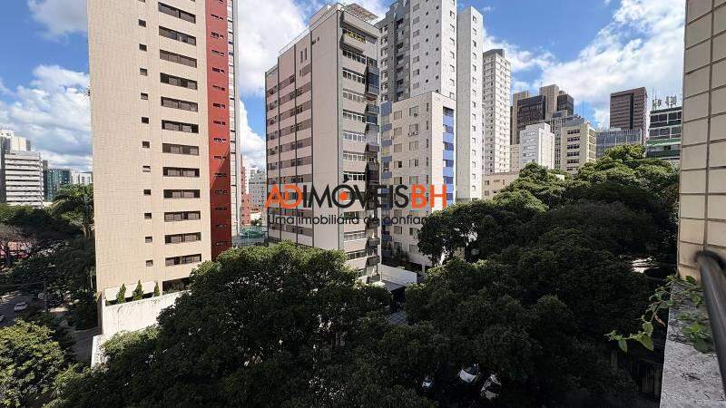 Apartamento à venda no Lourdes: 