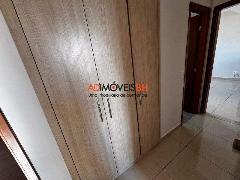 Apartamento à venda no Colegio Batista: 