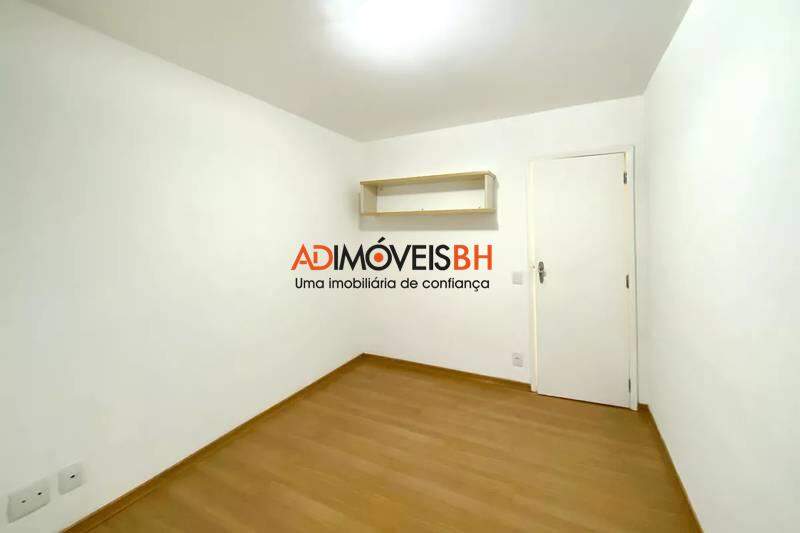 Apartamento à venda no Coração de Jesus: 