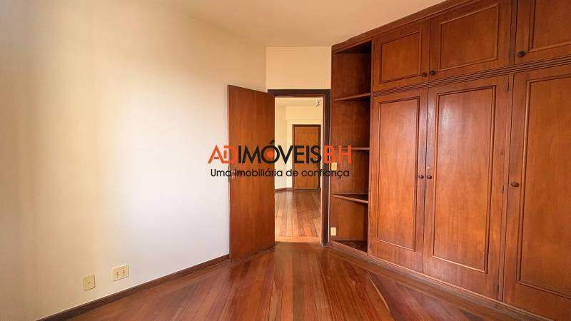 Apartamento à venda no Funcionários: 