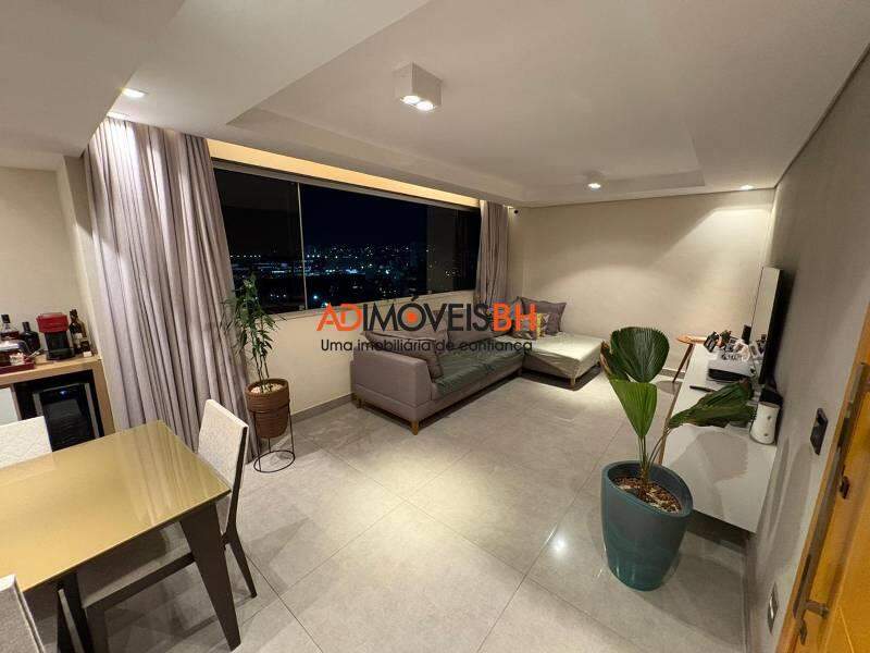 Apartamento à venda no Fernão Dias: 