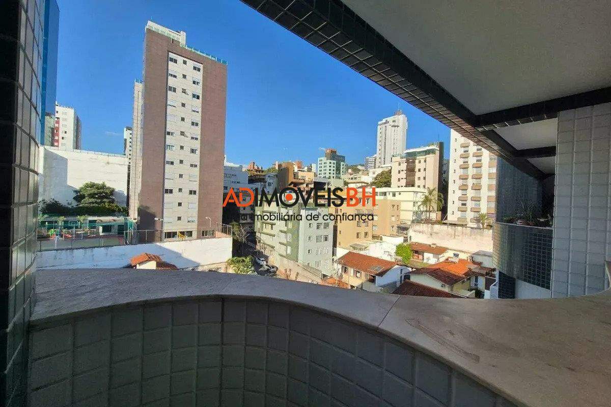 Apto Cobertura à venda no Cruzeiro: 