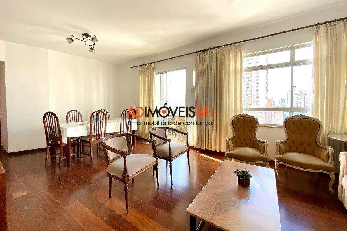 Apartamento à venda no Carmo: 