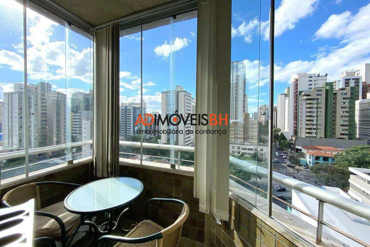 Apartamento à venda no Carmo: 