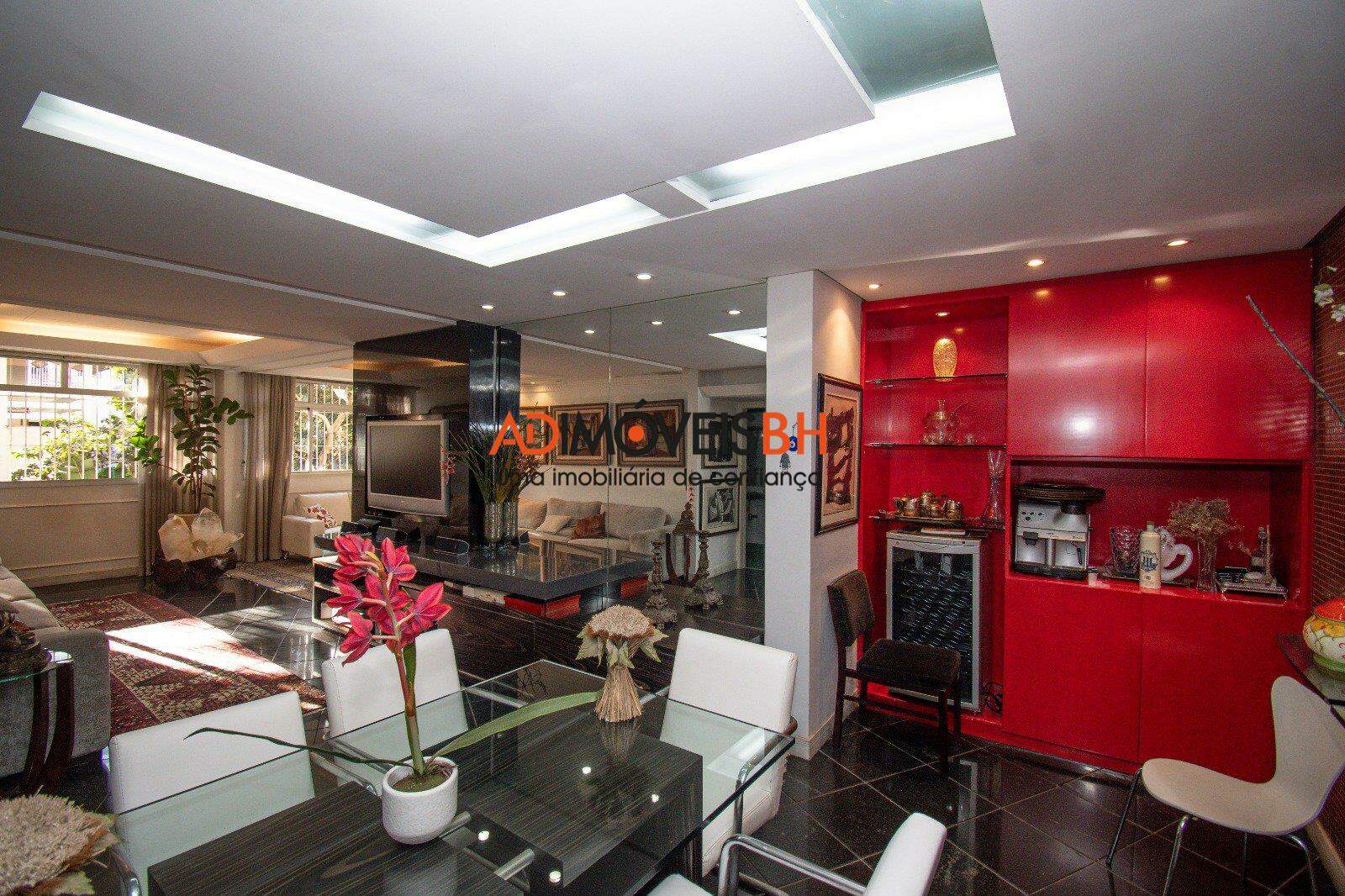 Apartamento à venda no Santa Lúcia: 