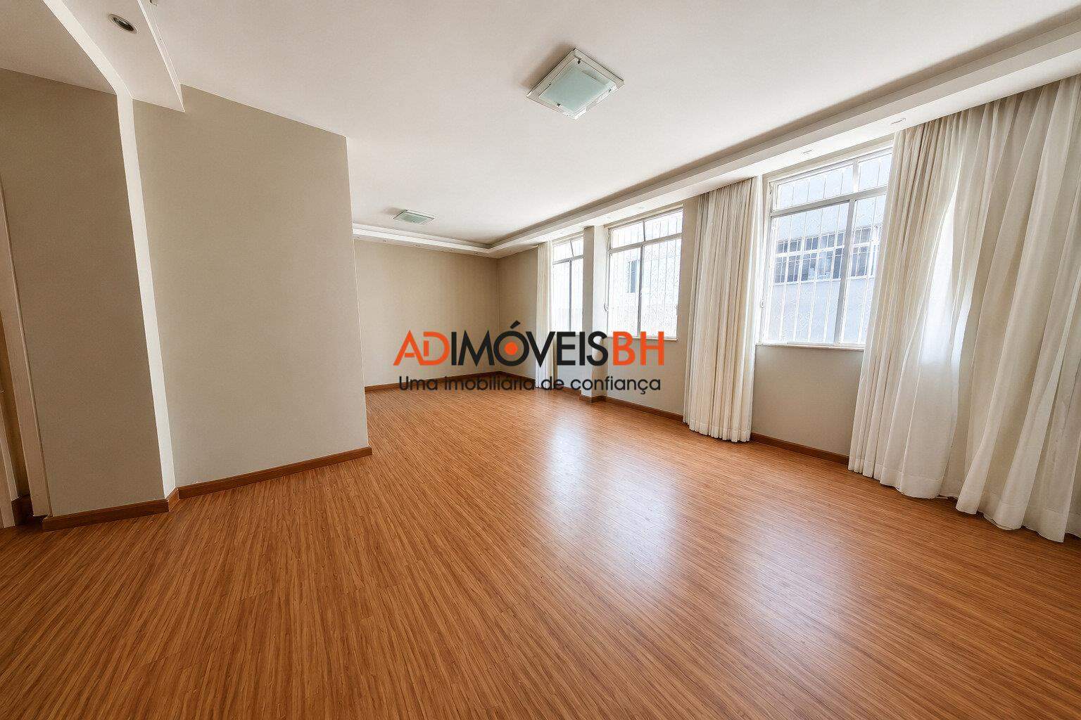 Apartamento à venda no Cruzeiro: 