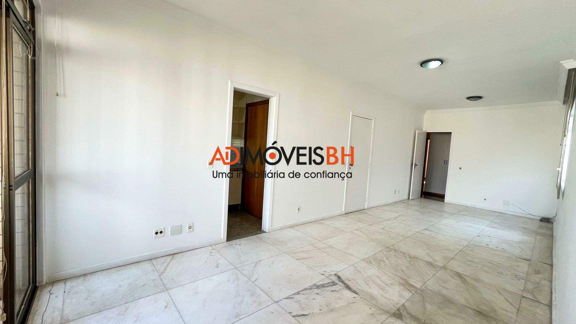 Apartamento à venda no Coração de Jesus: 