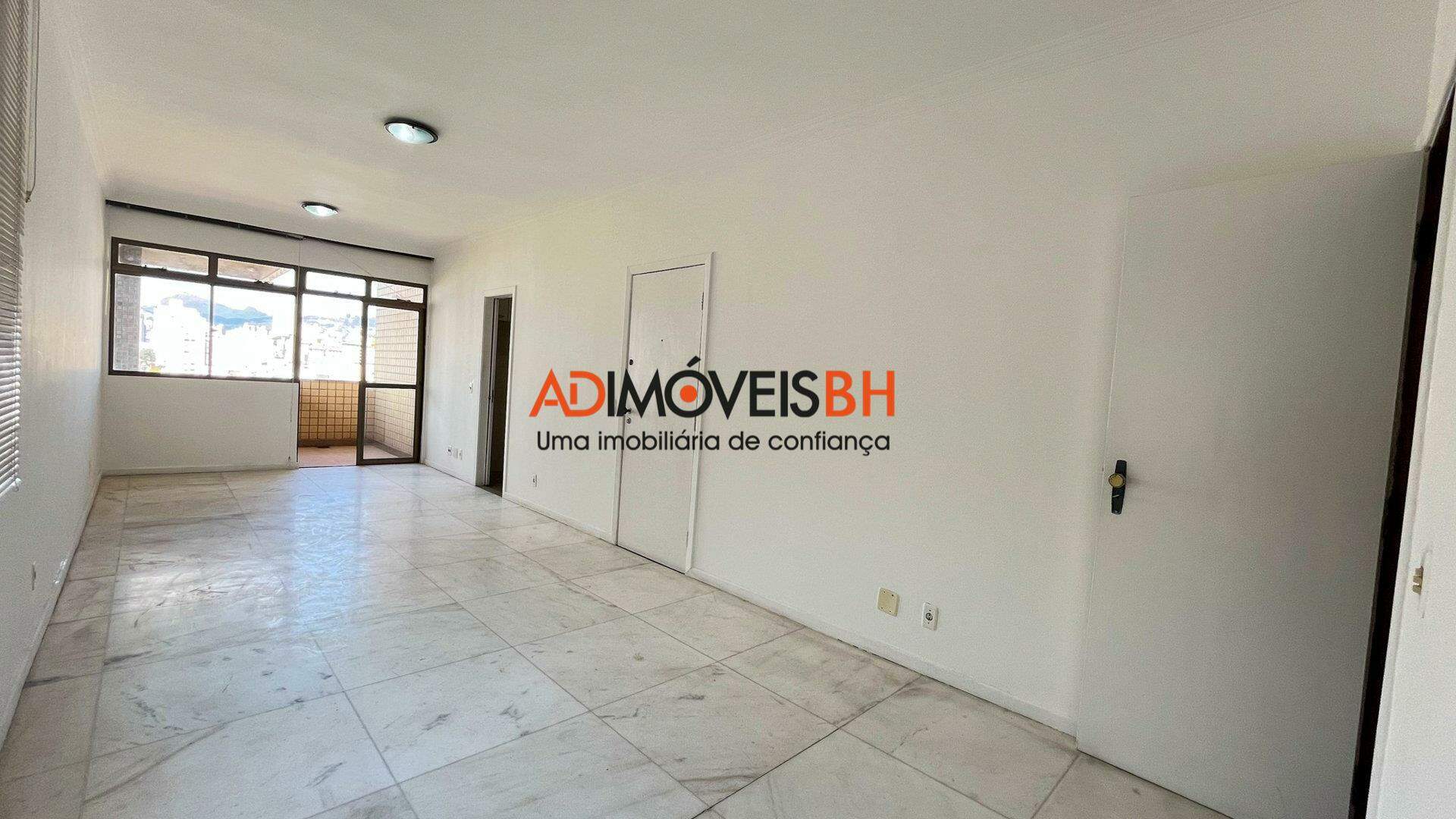 Apartamento à venda no Coração de Jesus: 
