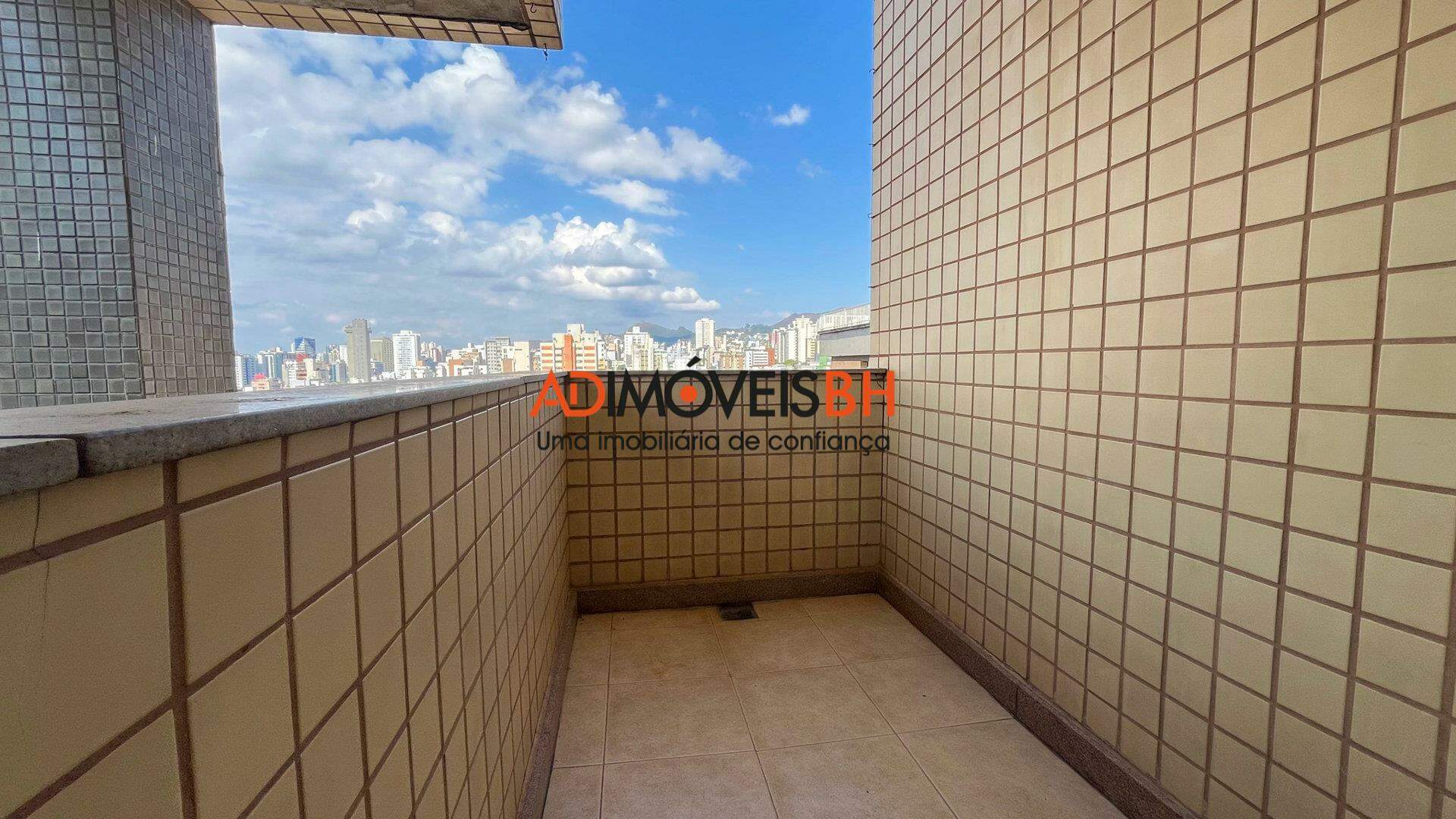 Apartamento à venda no Coração de Jesus: 