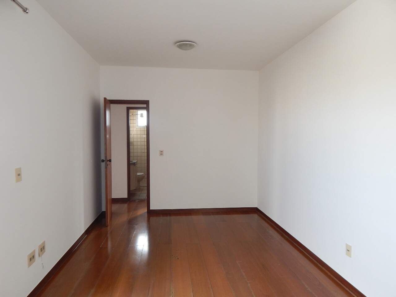 Apartamento para aluguel no Coração Eucarístico: 