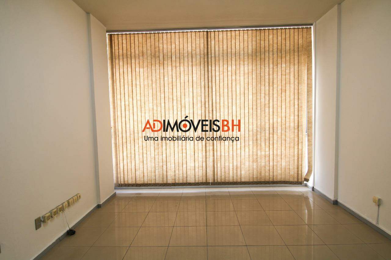 Sala à venda no Centro: 