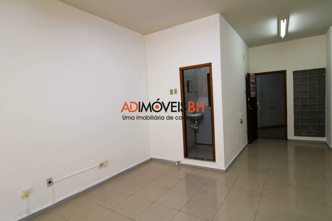 Sala à venda no Centro: 