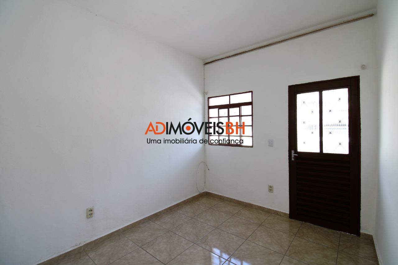Barracão para aluguel no Caiçaras: Barracão - 2 quartos - Sala