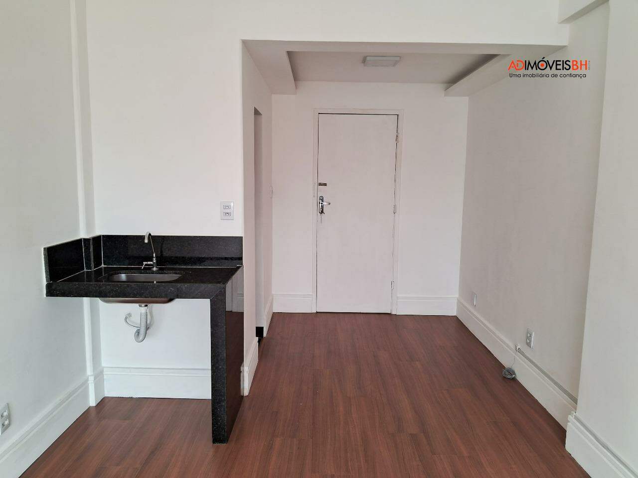 Sala para aluguel no Centro: 