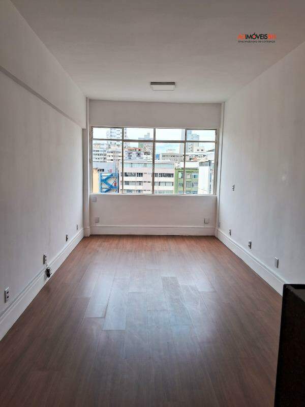 Sala para aluguel no Centro: 