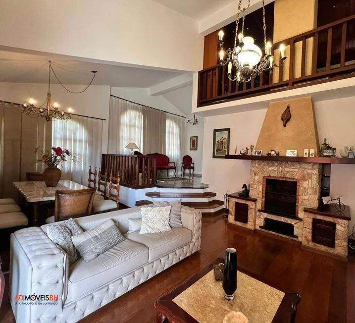 Casa Residencial à venda no Belvedere: 