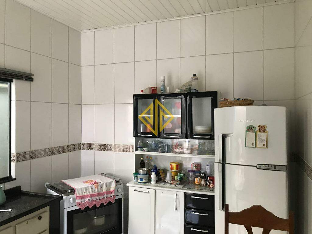 Casa à venda com 3 quartos, 100m² - Foto 12