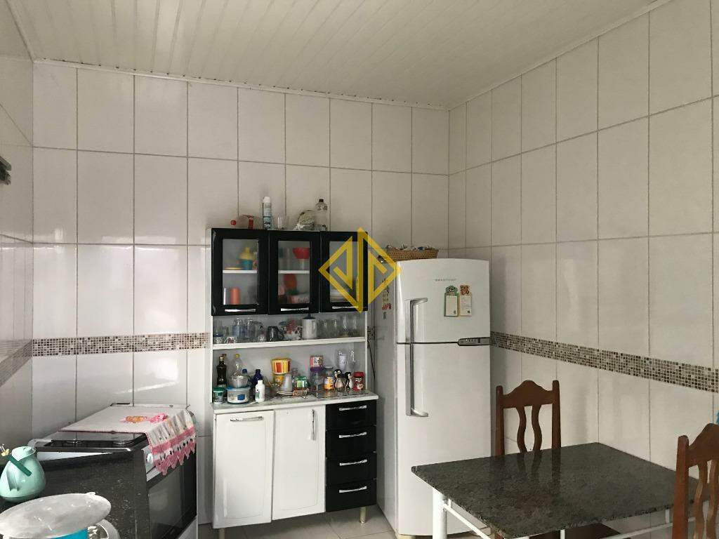 Casa à venda com 3 quartos, 100m² - Foto 11