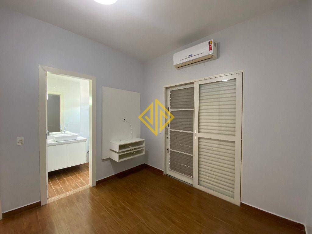 Sobrado à venda com 3 quartos, 218m² - Foto 8