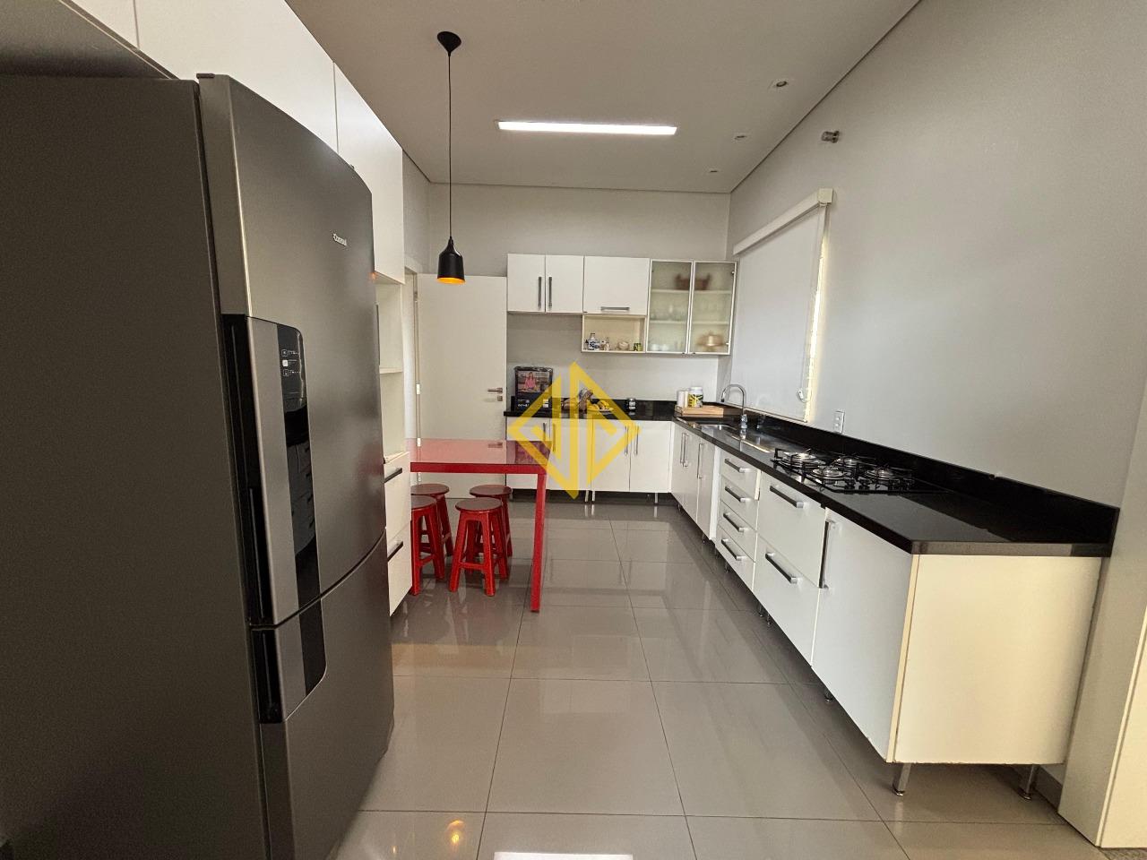 Casa à venda no Condomínio Duque De Caxias: 