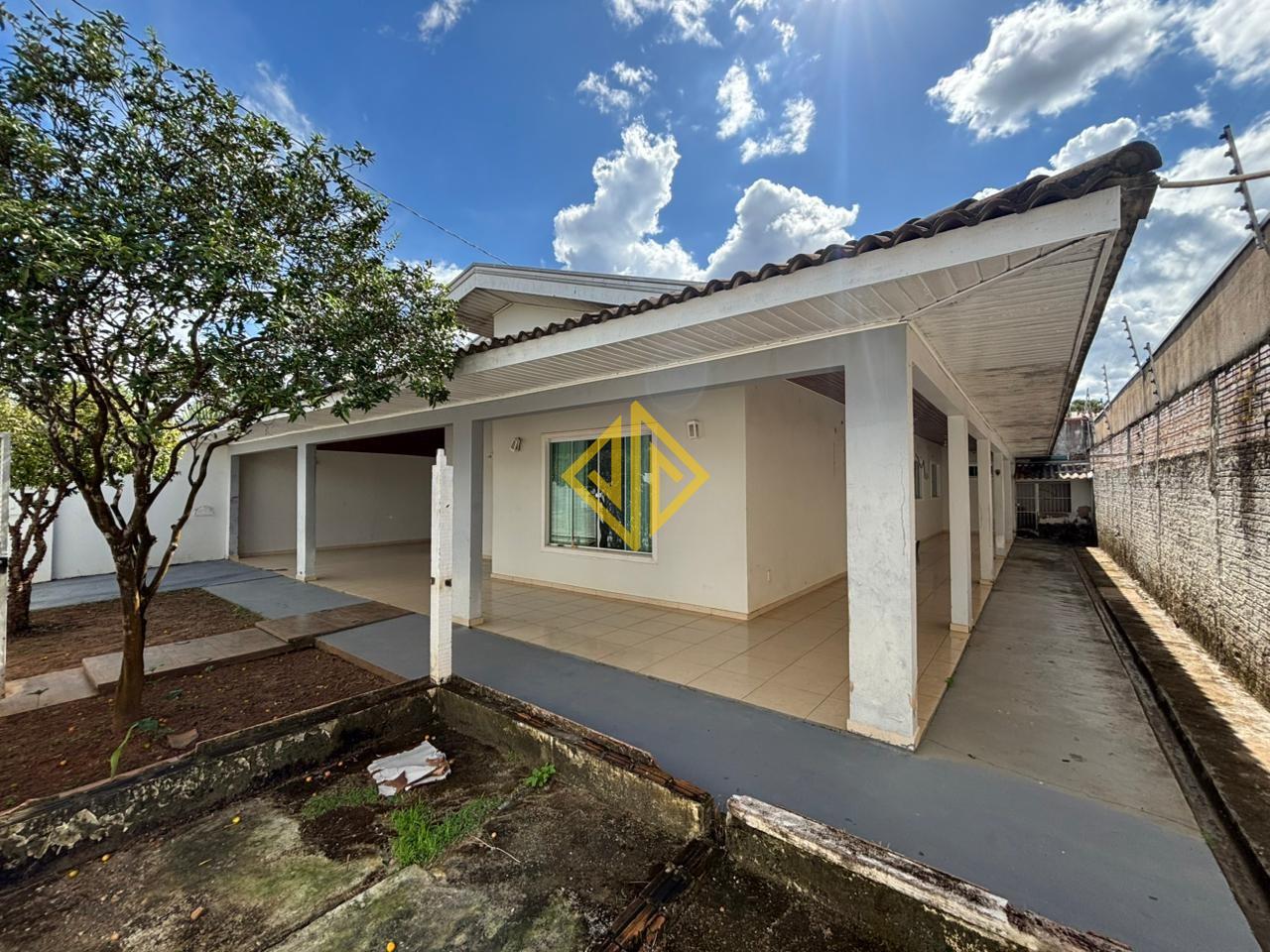 Casa, 5 quartos, 320 m² - Foto 1