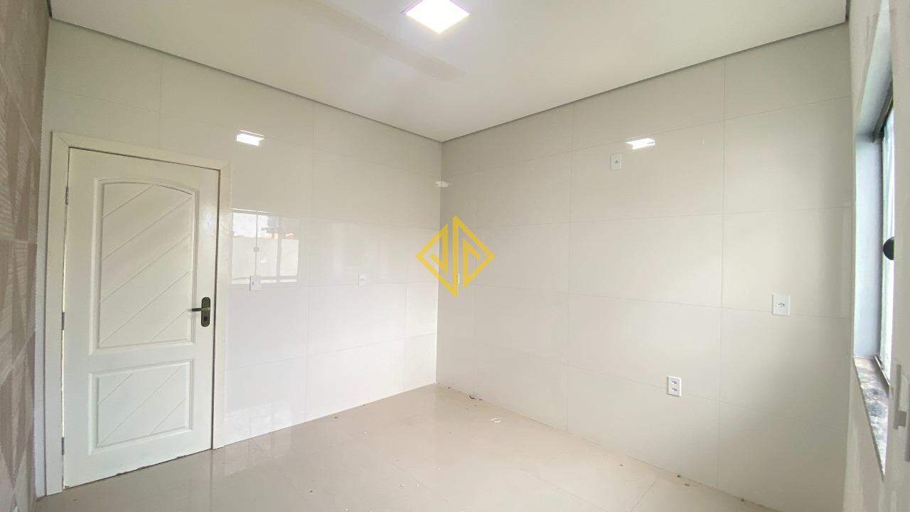 Casa à venda com 3 quartos, 210m² - Foto 10