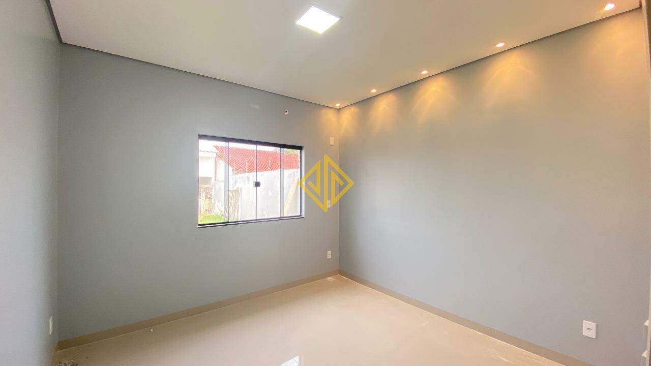 Casa à venda com 3 quartos, 210m² - Foto 9