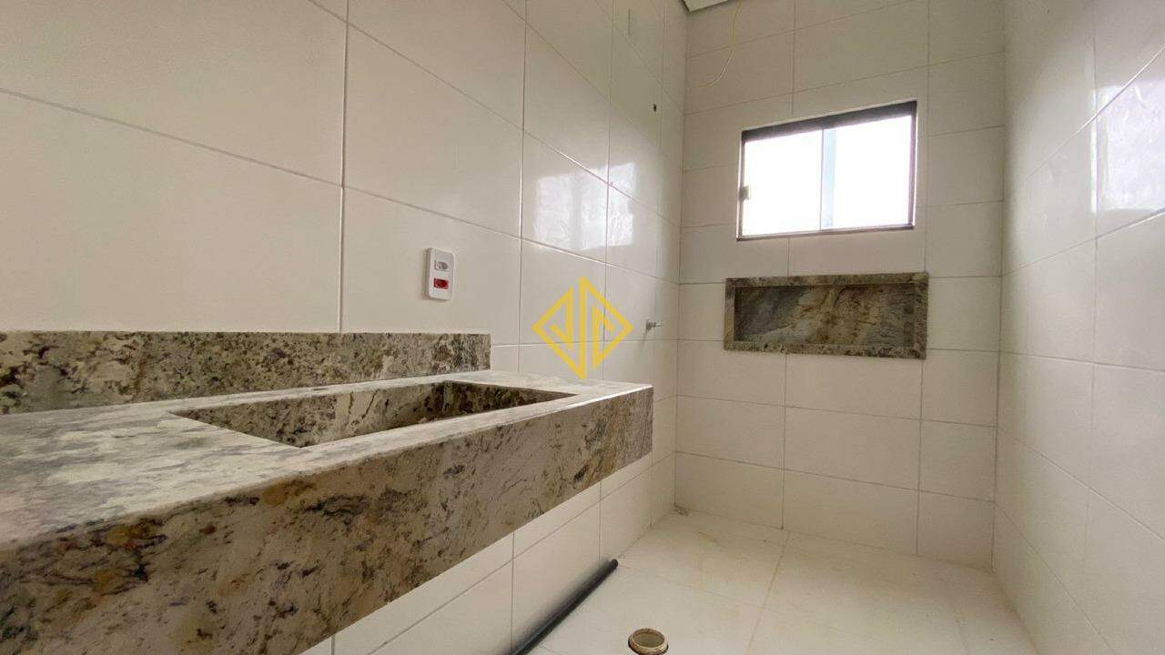 Casa à venda com 2 quartos, 83m² - Foto 5