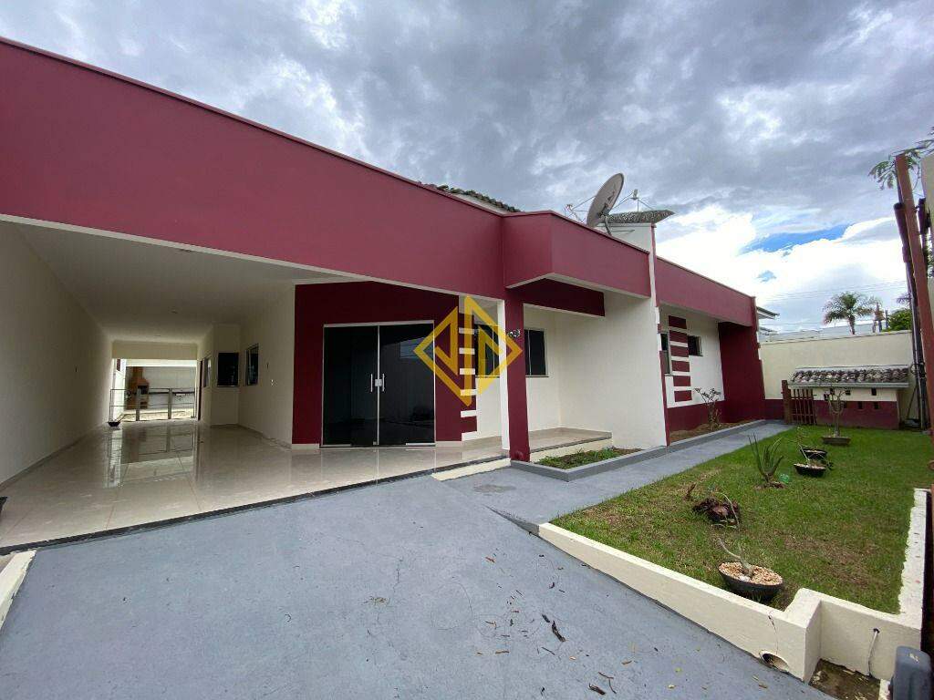 Casa para alugar com 4 quartos, 405m² - Foto 1