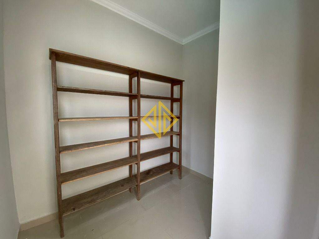 Casa para alugar com 4 quartos, 405m² - Foto 19