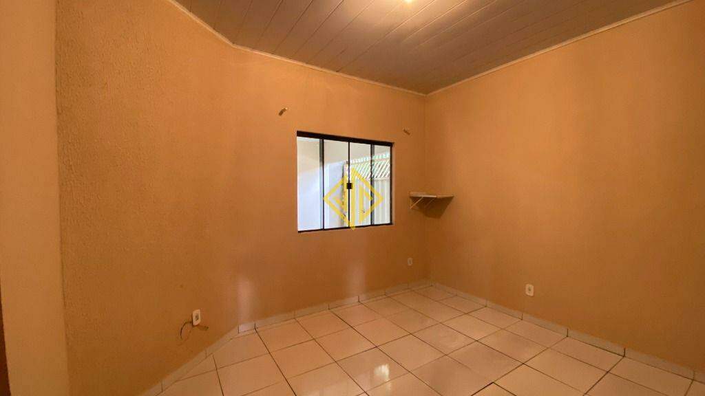 Casa para alugar com 2 quartos, 80m² - Foto 5